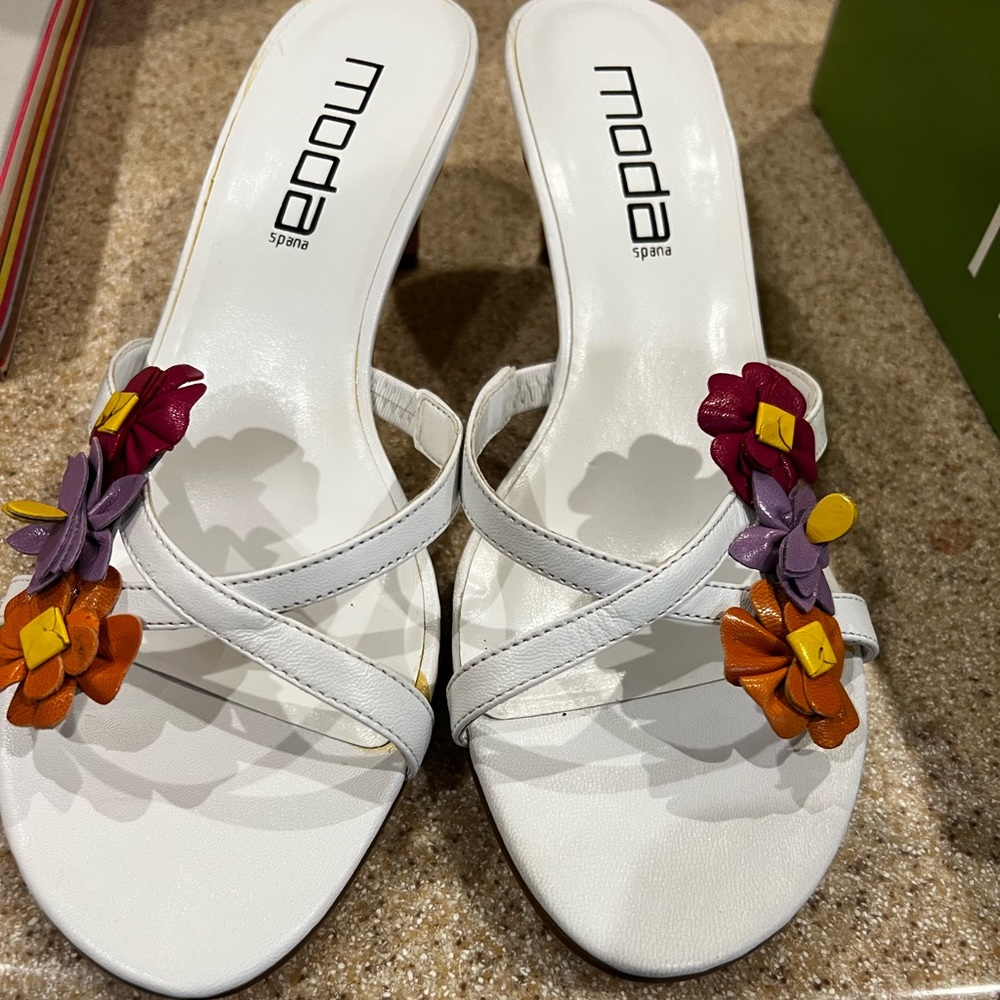 Summer sandals